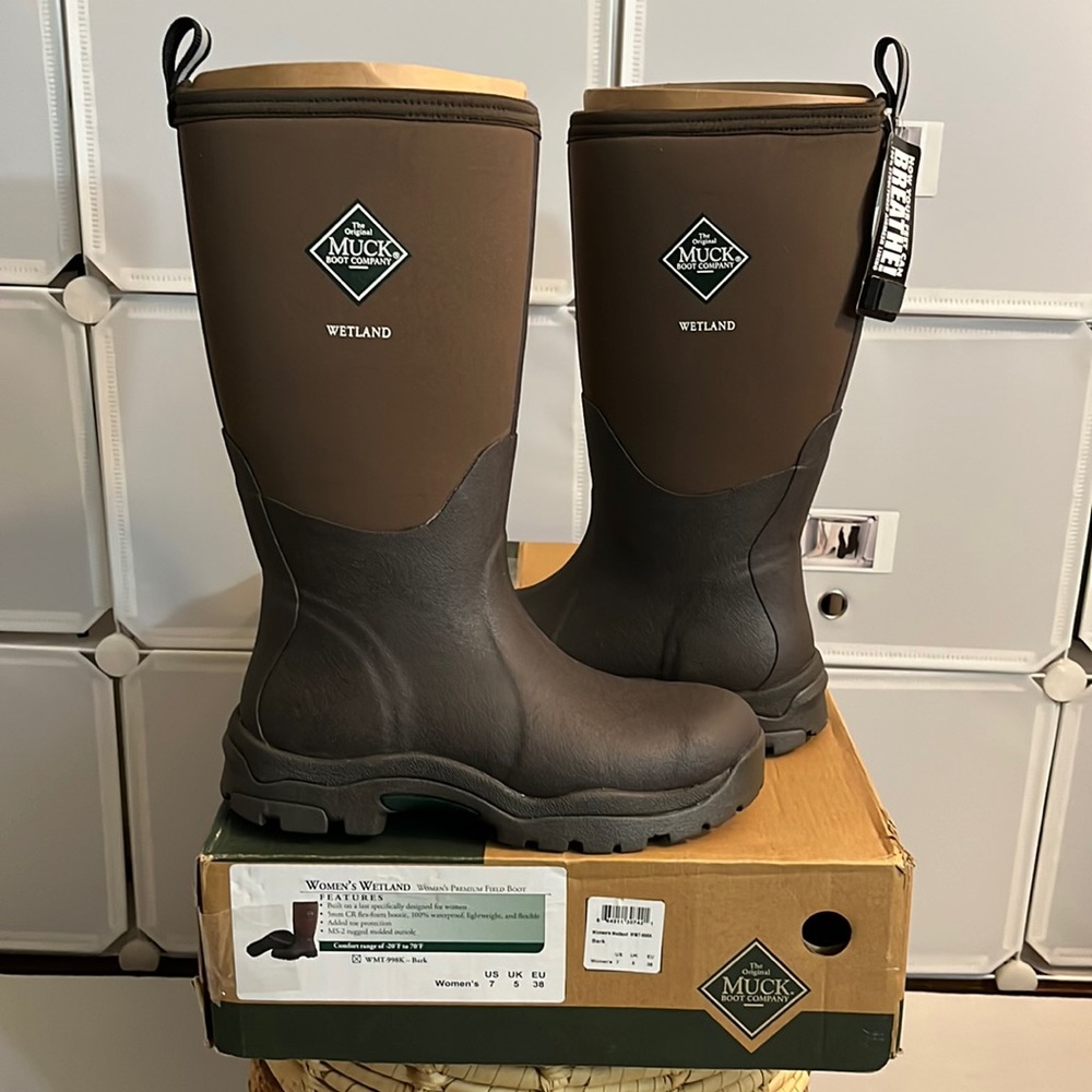 WOMEN’S MUCK BOOT…SIZE 7, COLOR: BARK, WETLAND PREMIUM FIELD BOOT